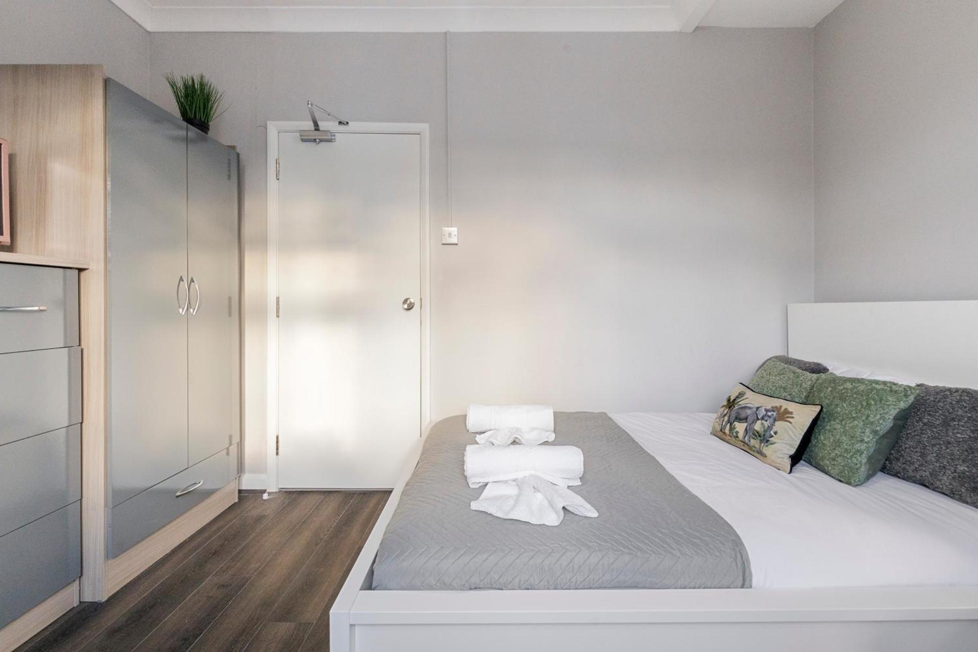 Chrystal Palace Stays With Free Parking Lambeth ロンドン エクステリア 写真