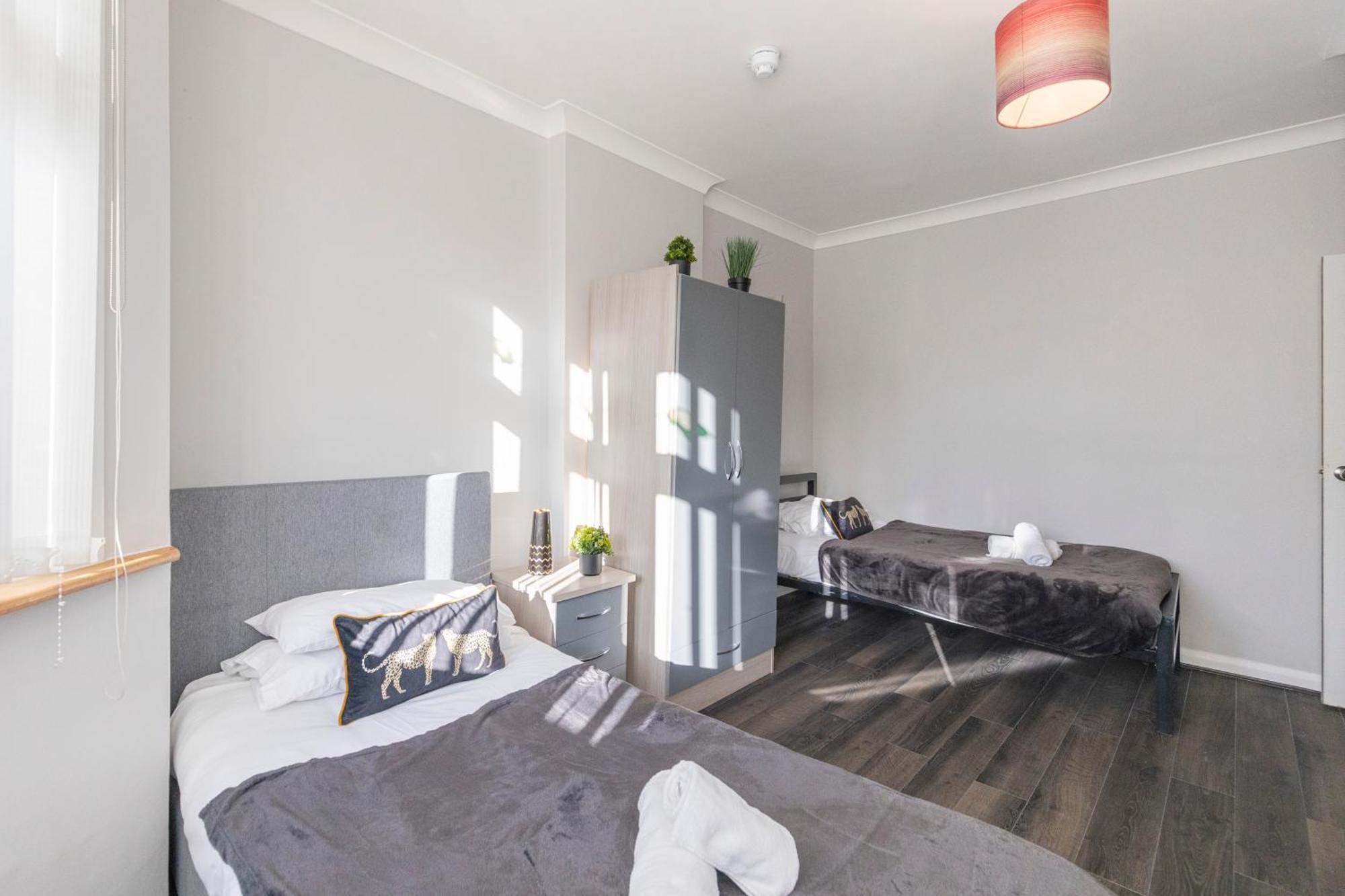 Chrystal Palace Stays With Free Parking Lambeth ロンドン エクステリア 写真