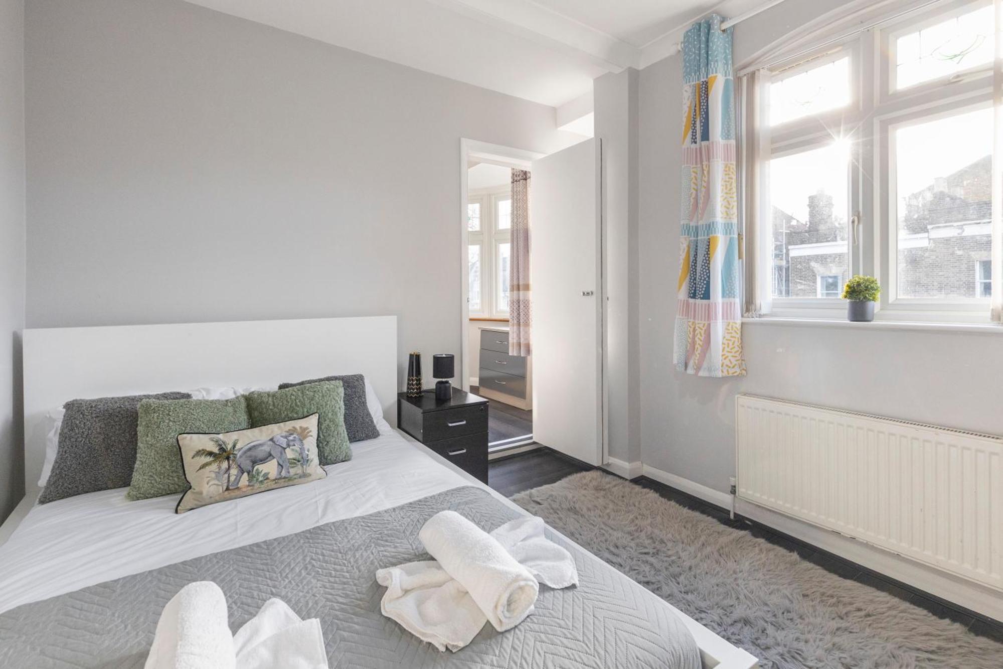 Chrystal Palace Stays With Free Parking Lambeth ロンドン エクステリア 写真