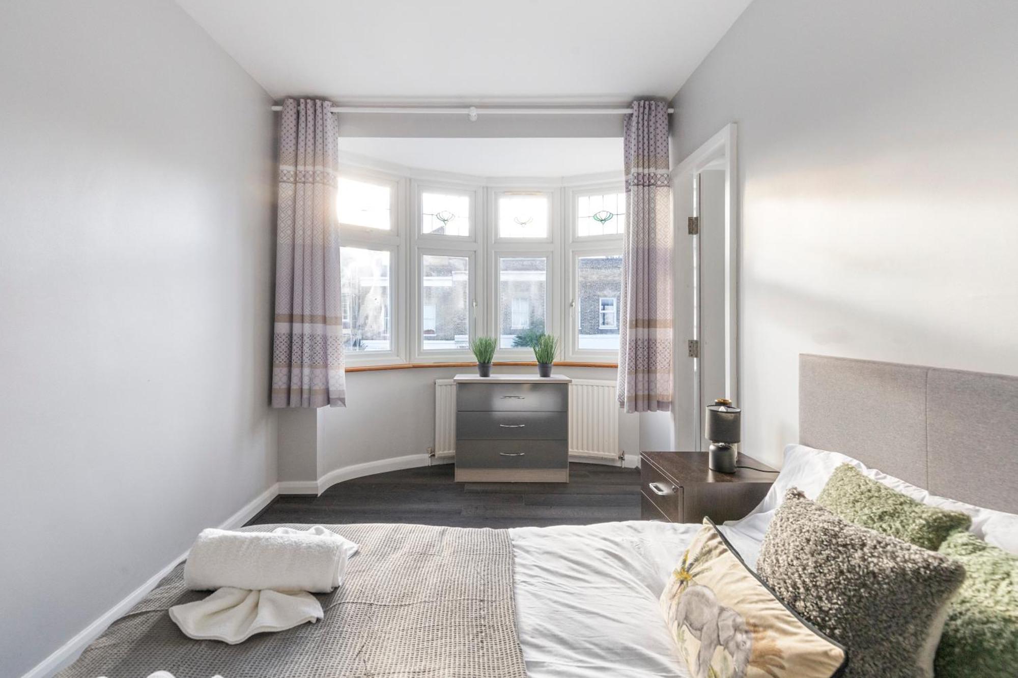 Chrystal Palace Stays With Free Parking Lambeth ロンドン エクステリア 写真