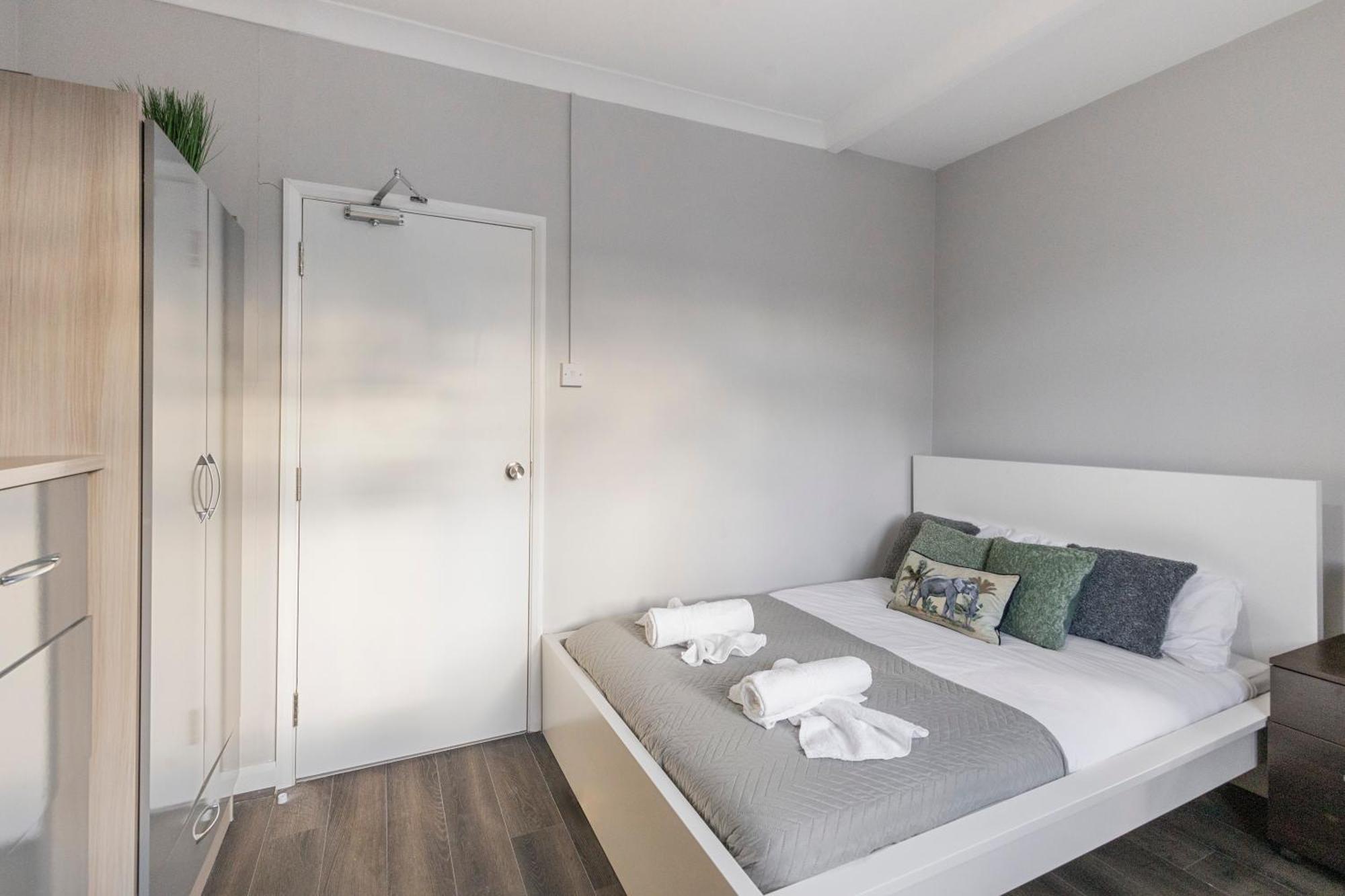 Chrystal Palace Stays With Free Parking Lambeth ロンドン エクステリア 写真