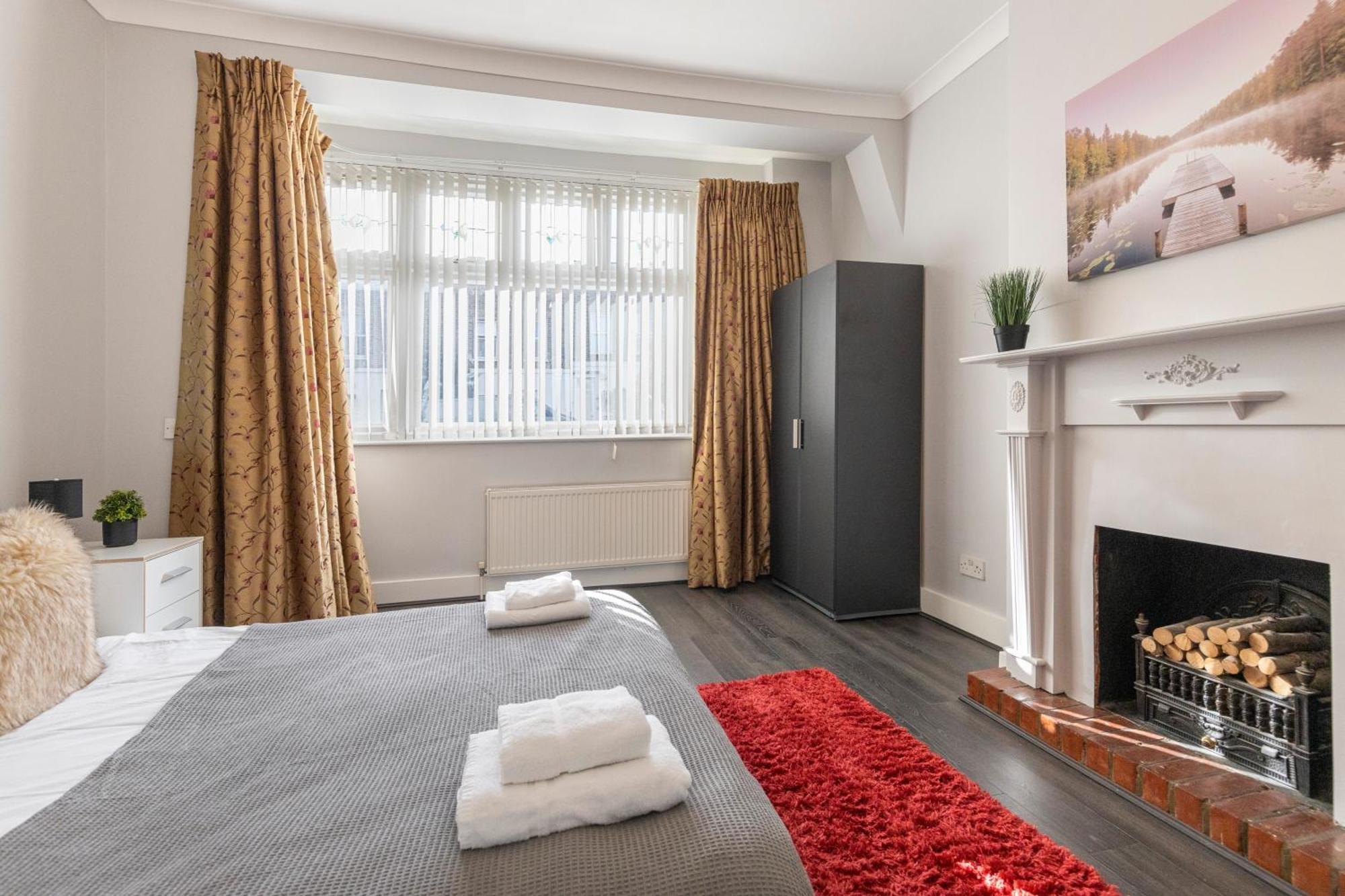 Chrystal Palace Stays With Free Parking Lambeth ロンドン エクステリア 写真