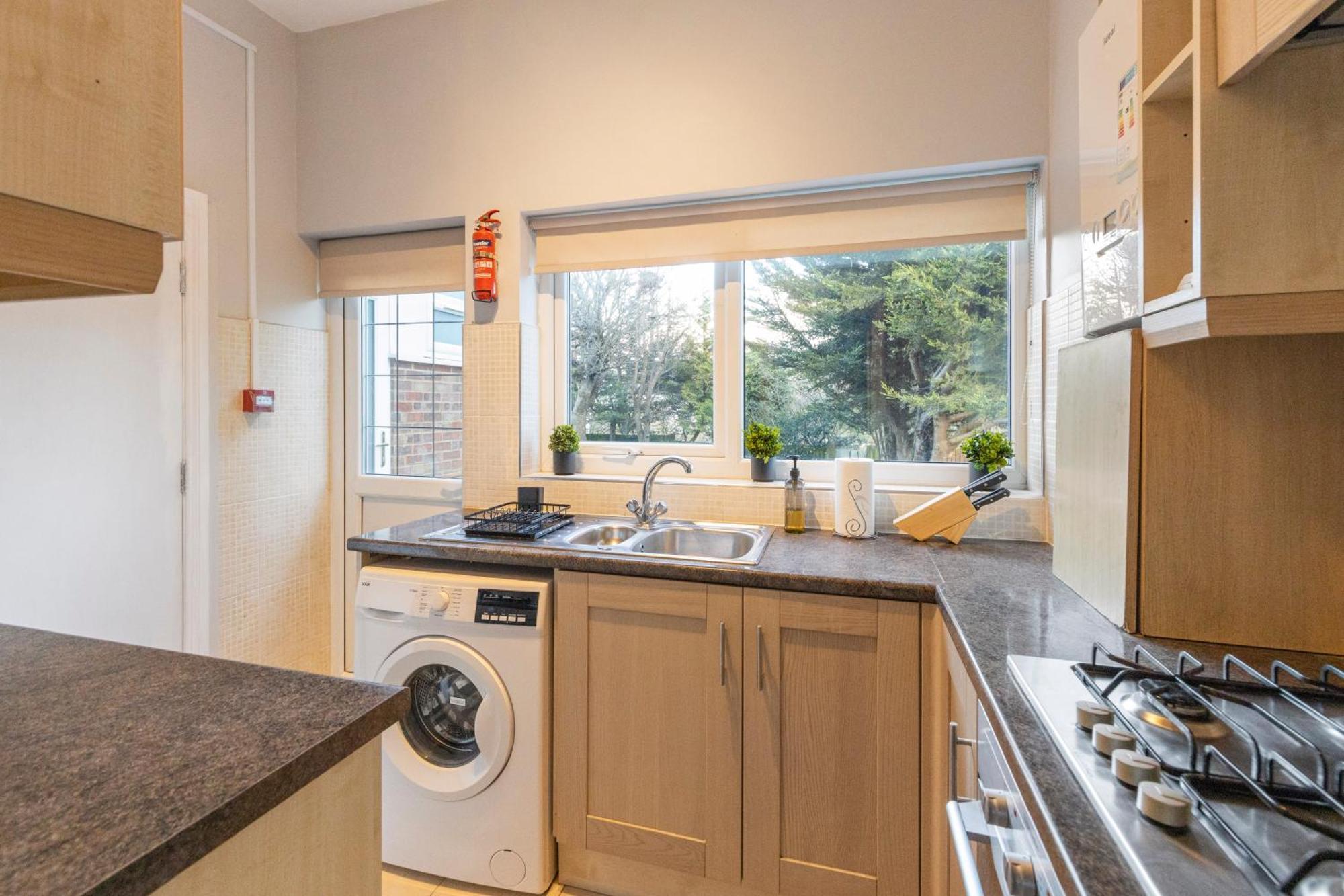 Chrystal Palace Stays With Free Parking Lambeth ロンドン エクステリア 写真