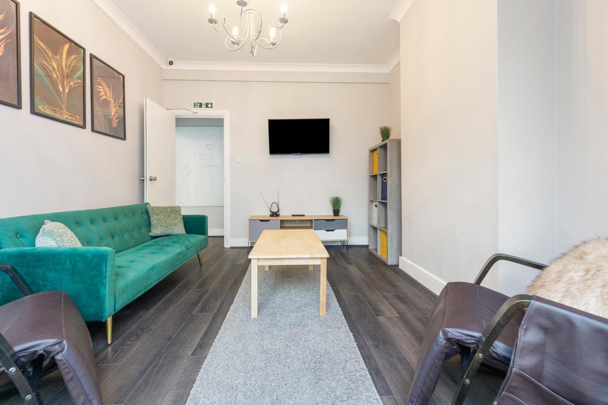 Chrystal Palace Stays With Free Parking Lambeth ロンドン エクステリア 写真